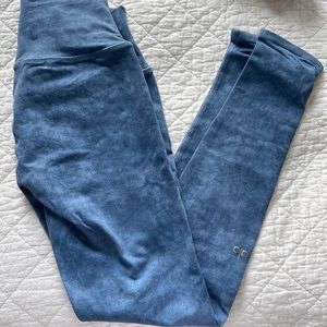 Alo yoga leggings watercolor blue